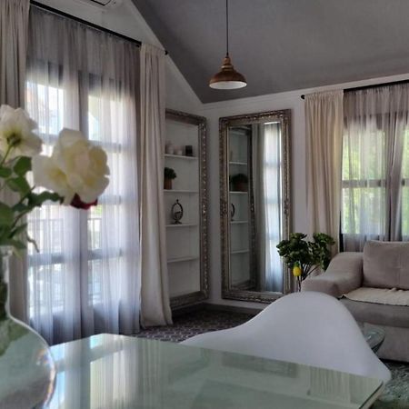 Apartman L&M Apartment Цетине Екстериор снимка